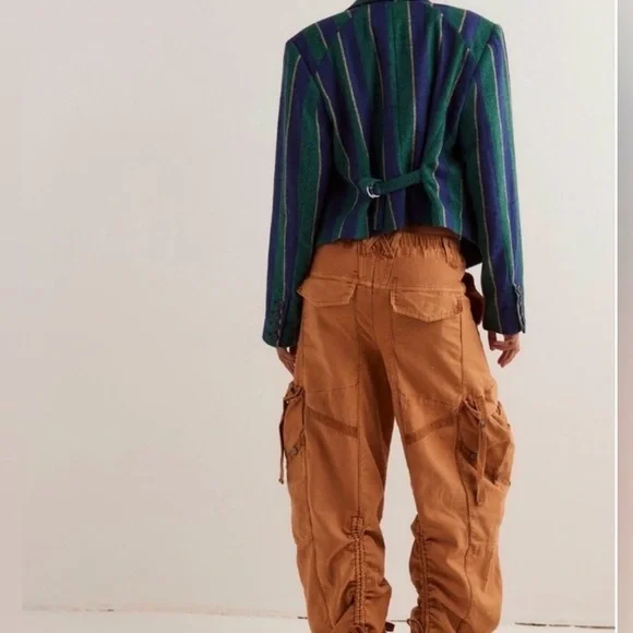 ⭐️NWOT We The Free Everglades Utility pants - Picture 2 of 10